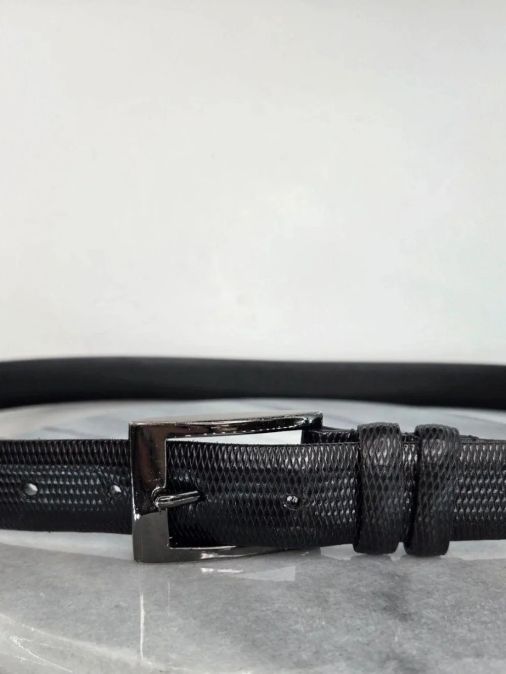 Belt Mens Size 40 Black Italian Calfskin Leather Textured Solid Brass Buckle USA